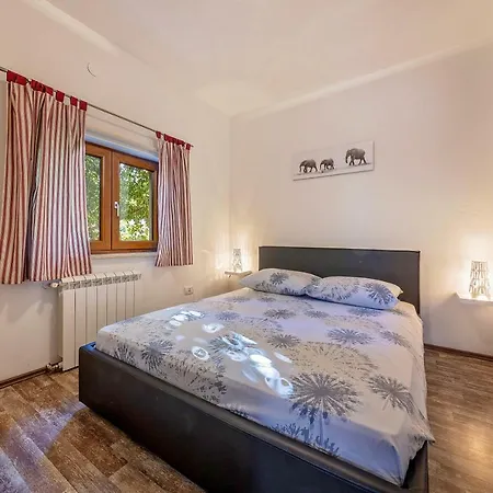 Paulino Apartment *