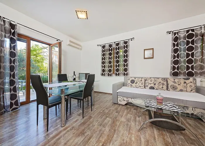 아파트 Paulino 로비니